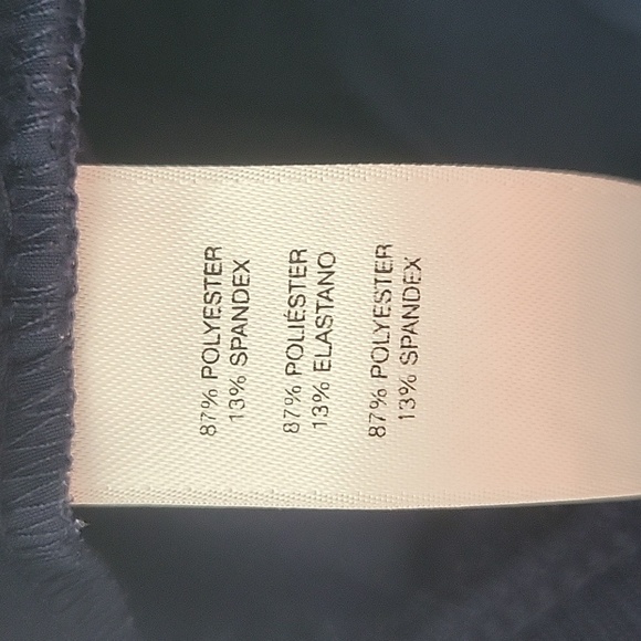 Chico's Zenergy Navy Blue Cargo Crop Pants Size Medium/8 - Picture 8 of 8